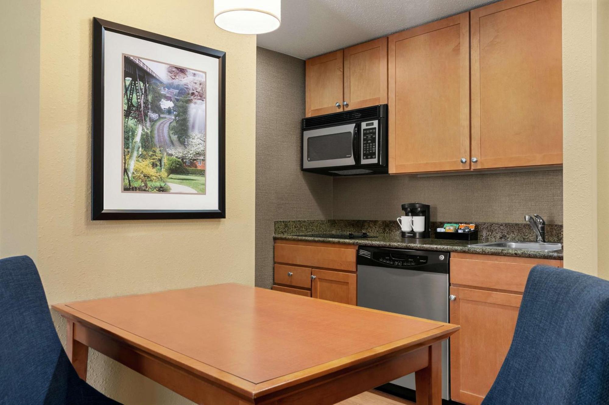 Homewood Suites By Hilton Allentown-Bethlehem Airport Экстерьер фото