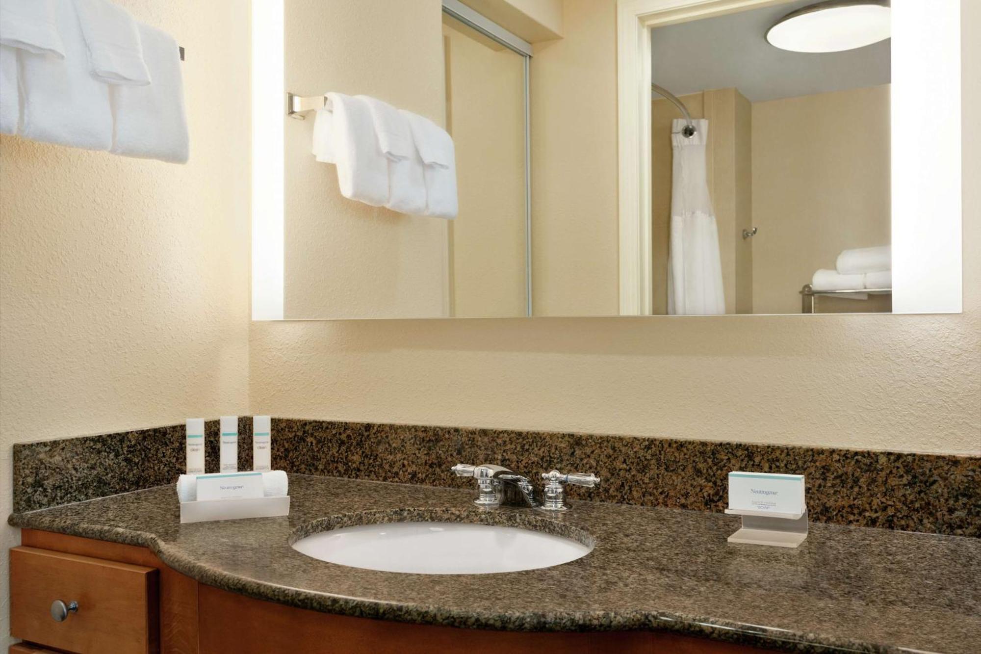 Homewood Suites By Hilton Allentown-Bethlehem Airport Экстерьер фото