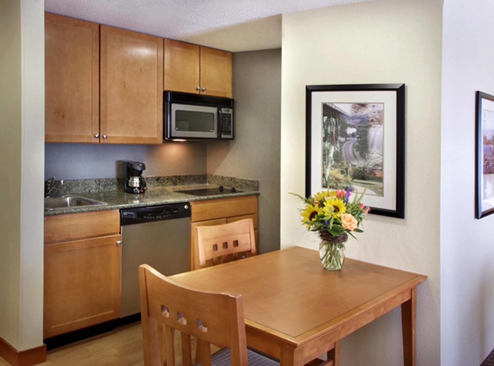 Homewood Suites By Hilton Allentown-Bethlehem Airport Номер фото